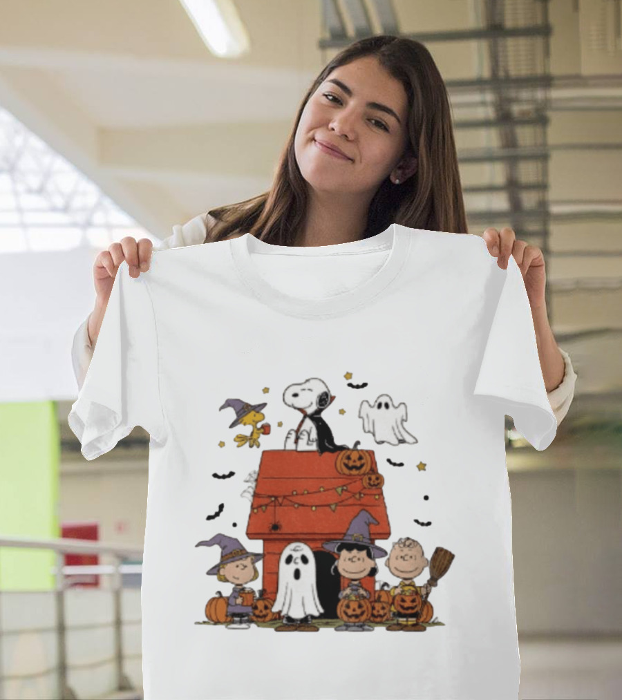 Snoopy Halloween Woodstock Ghost Pumpkins Charlie Brown Lucy 2025 T-Shirt
