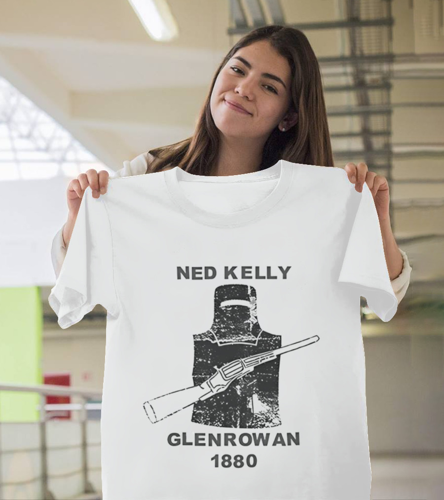 Ned Kelly Glenrowan 1880 Distressed Australian History Iconic Outlaw Image T-Shirt