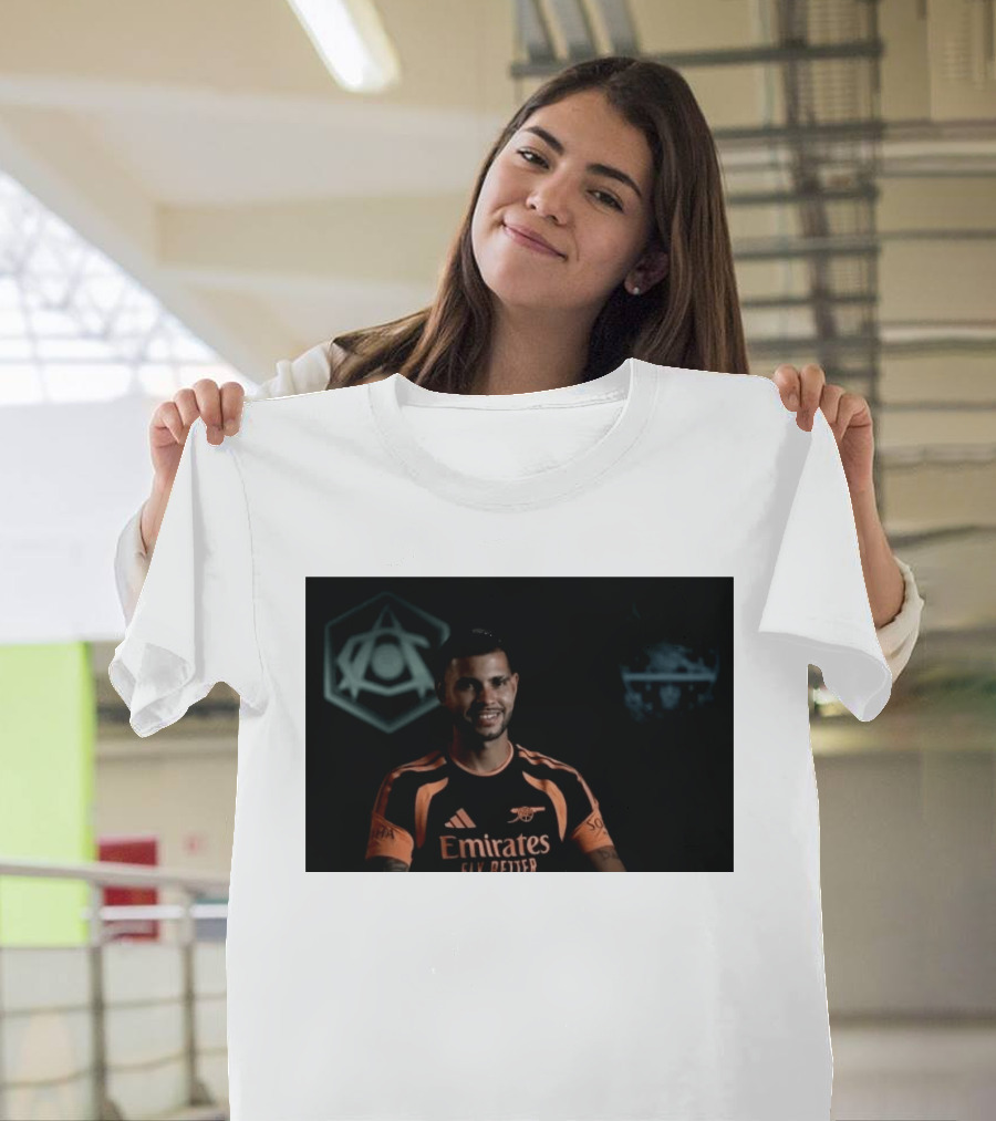Emirates Fly Better Arsenal Move Ambitions Guimarães SOPHIA T-Shirt