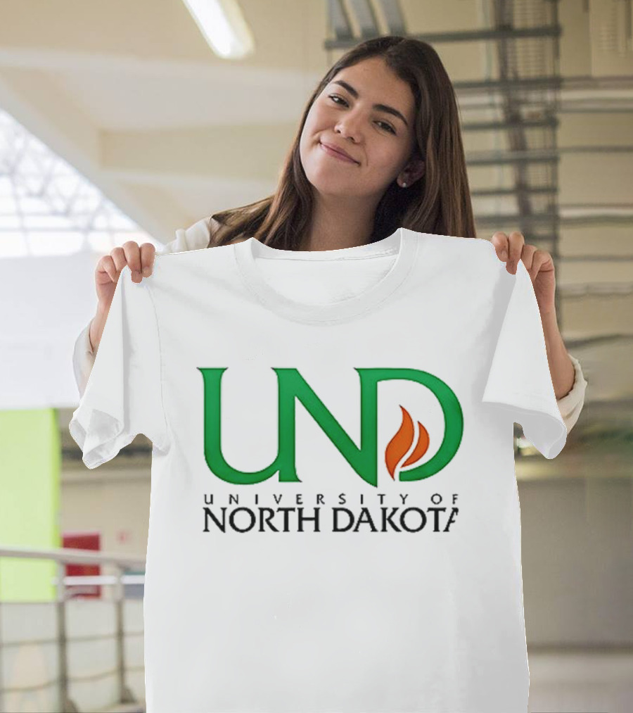 North Dakota Fighting Hawks Patriot USA Flag Charlie Kirk T-Shirt