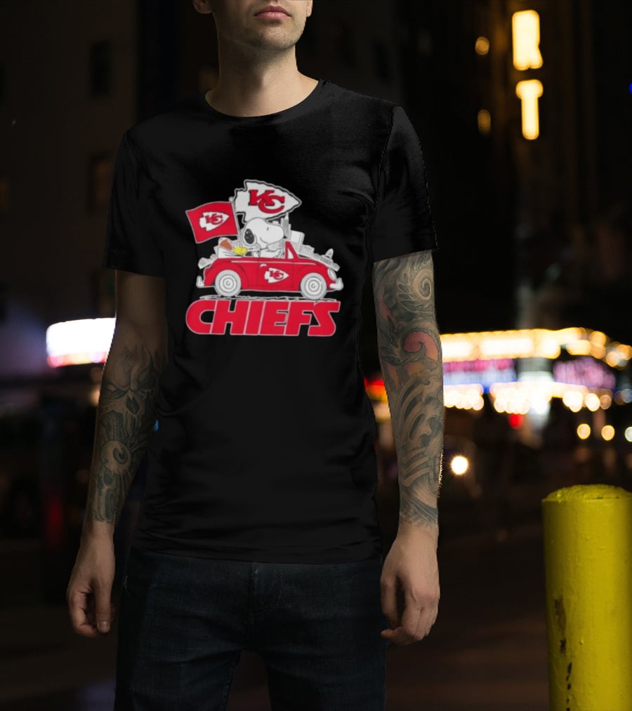 Snoopy Driving Kansas City Chiefs Car With Skyline And Flag T-Shirt