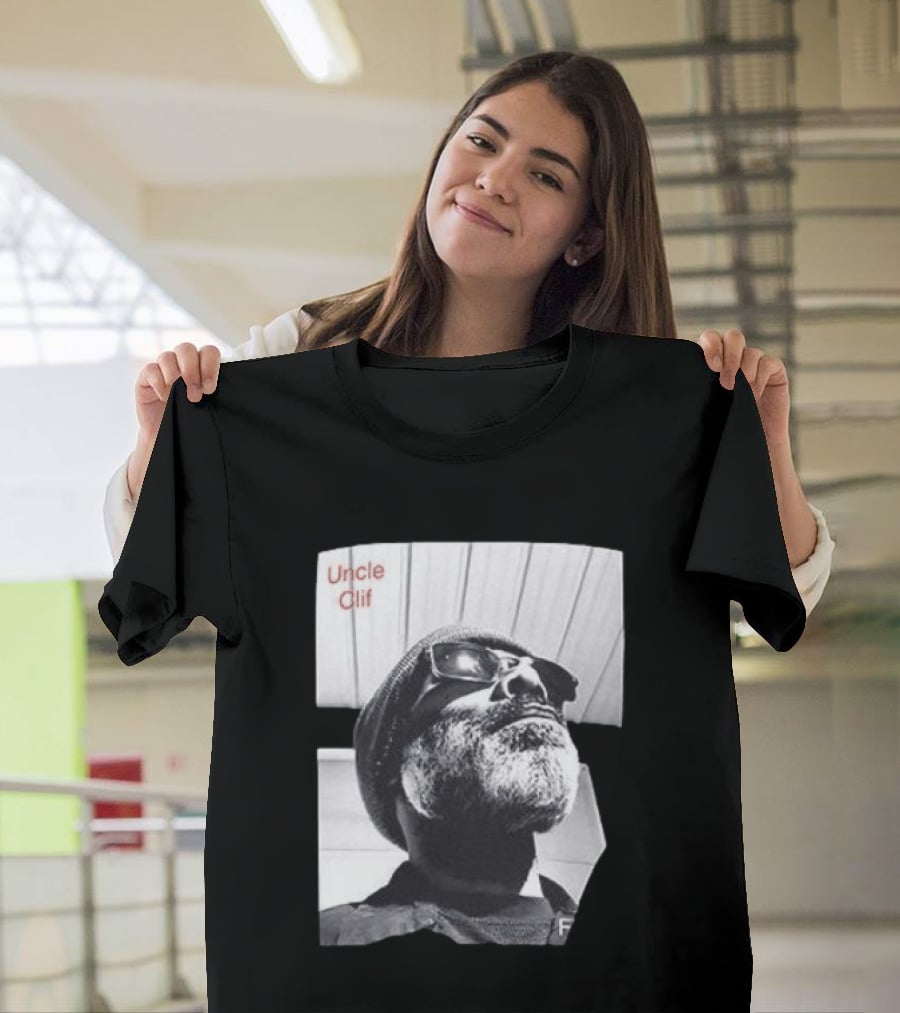 Uncle Clif Bring Back Common Sense Vintage Style Black And White Bearded Man In Sunglasses T-Shirt