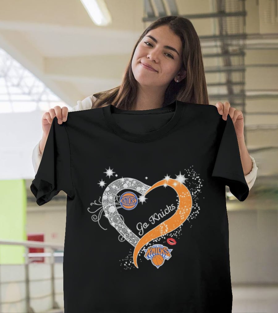 New York Knicks Heart Sparkle Go Knicks Basketball NBA Kiss T-Shirt