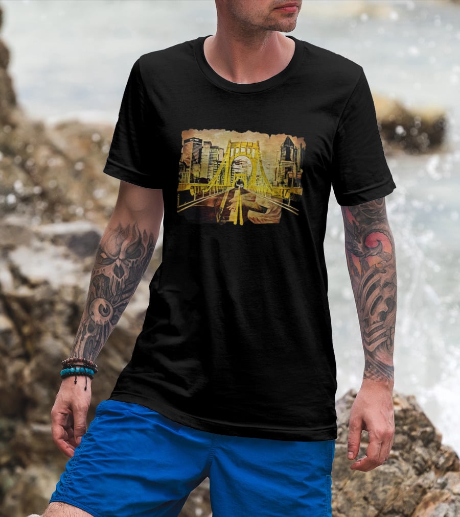 Pittsburgh Skyline 1992 Roberto Clemente Bridge Piano Player T-Shirt
