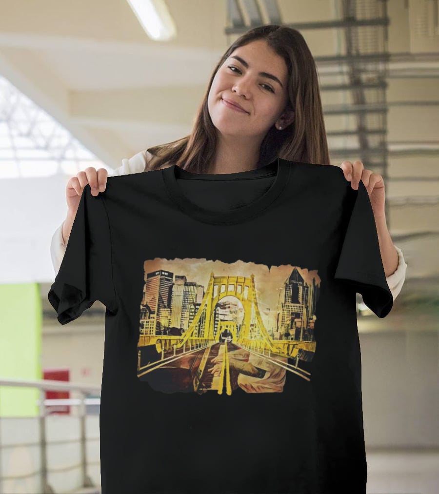 Pittsburgh Skyline 1992 Roberto Clemente Bridge Piano Player T-Shirt