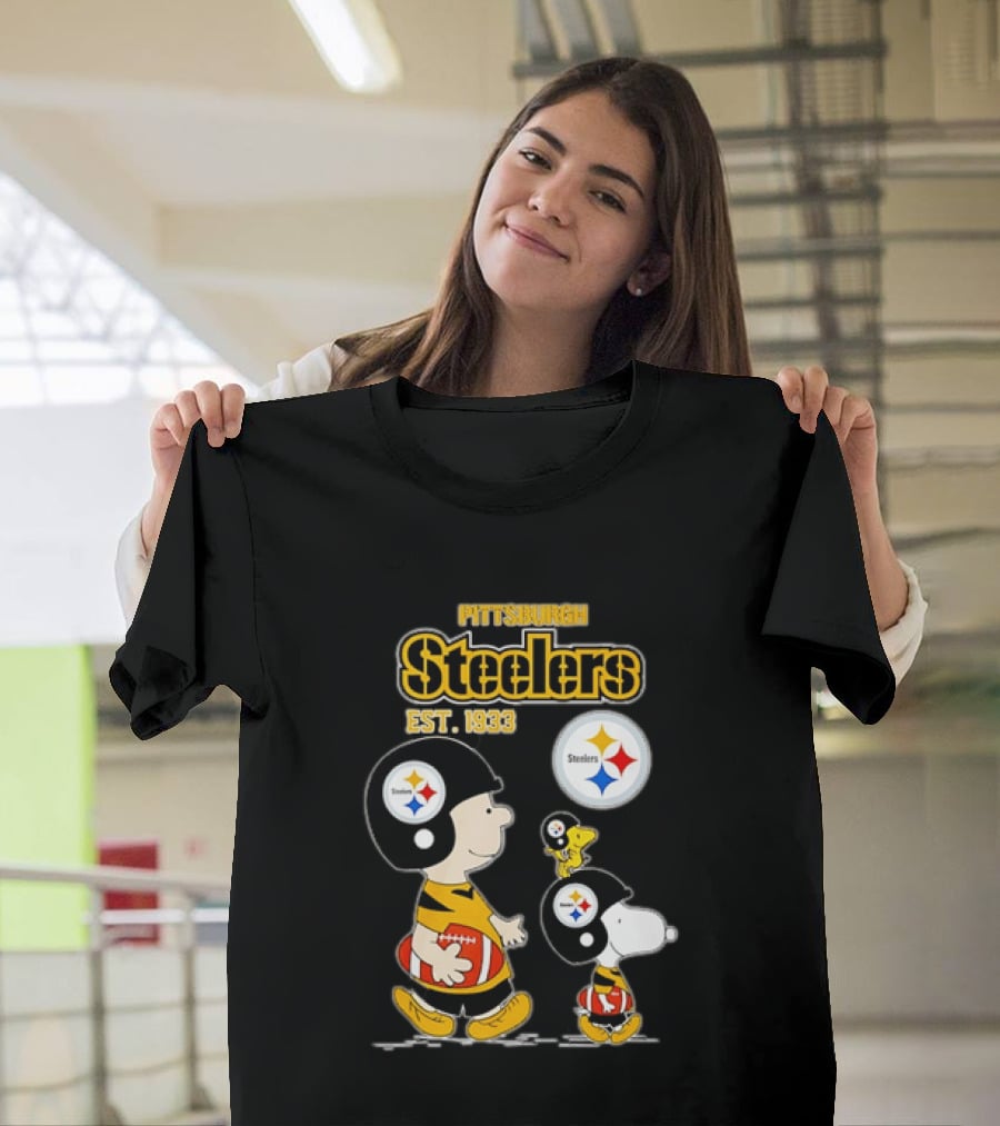 Pittsburgh Steelers Peanuts Charlie Brown Snoopy Football Est 1933 T-Shirt