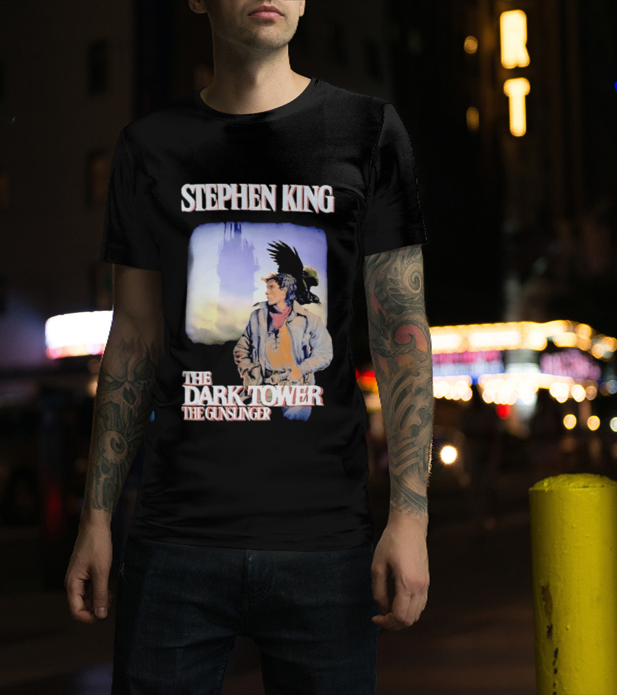 Stephen King The Dark Tower The Gunslinger Artwork With Gunslinger And Raven T-Shirt