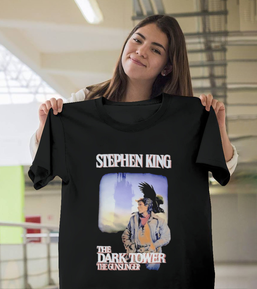 Stephen King The Dark Tower The Gunslinger Artwork With Gunslinger And Raven T-Shirt