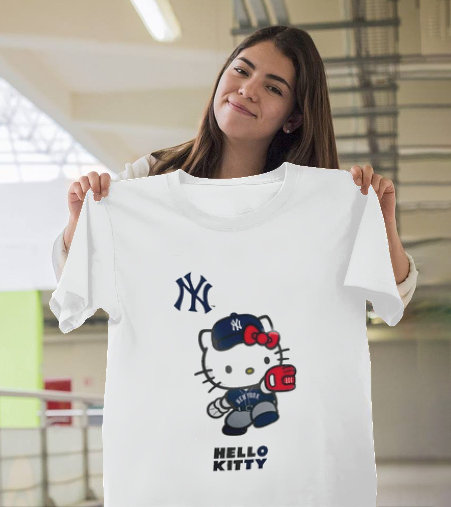 New York Yankees Hello Kitty Baseball Catcher Outfit T-Shirt