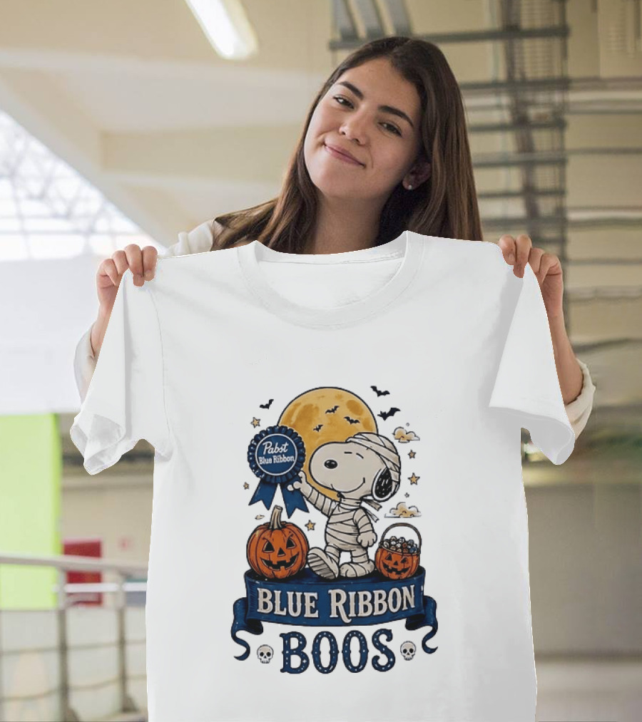 Pabst Blue Ribbon Snoopy Mummy Halloween Blue Ribbon Boos Pumpkin Moon Bats T-Shirt