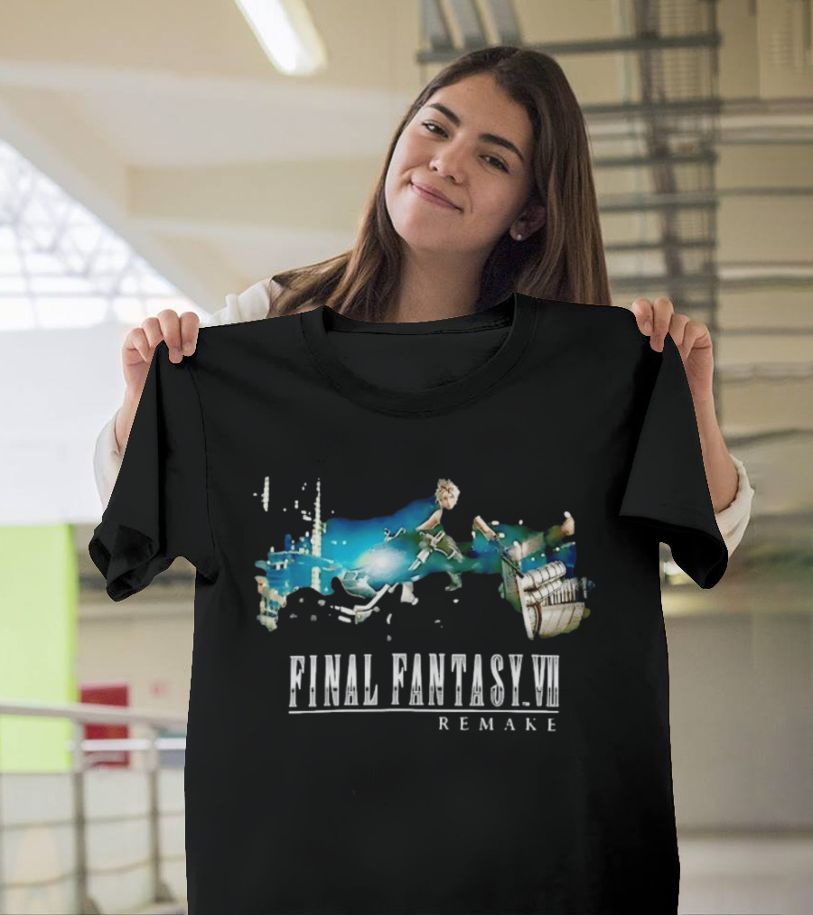 Cloud Strife Motorcycle Chase Final Fantasy VII Remake T-Shirt