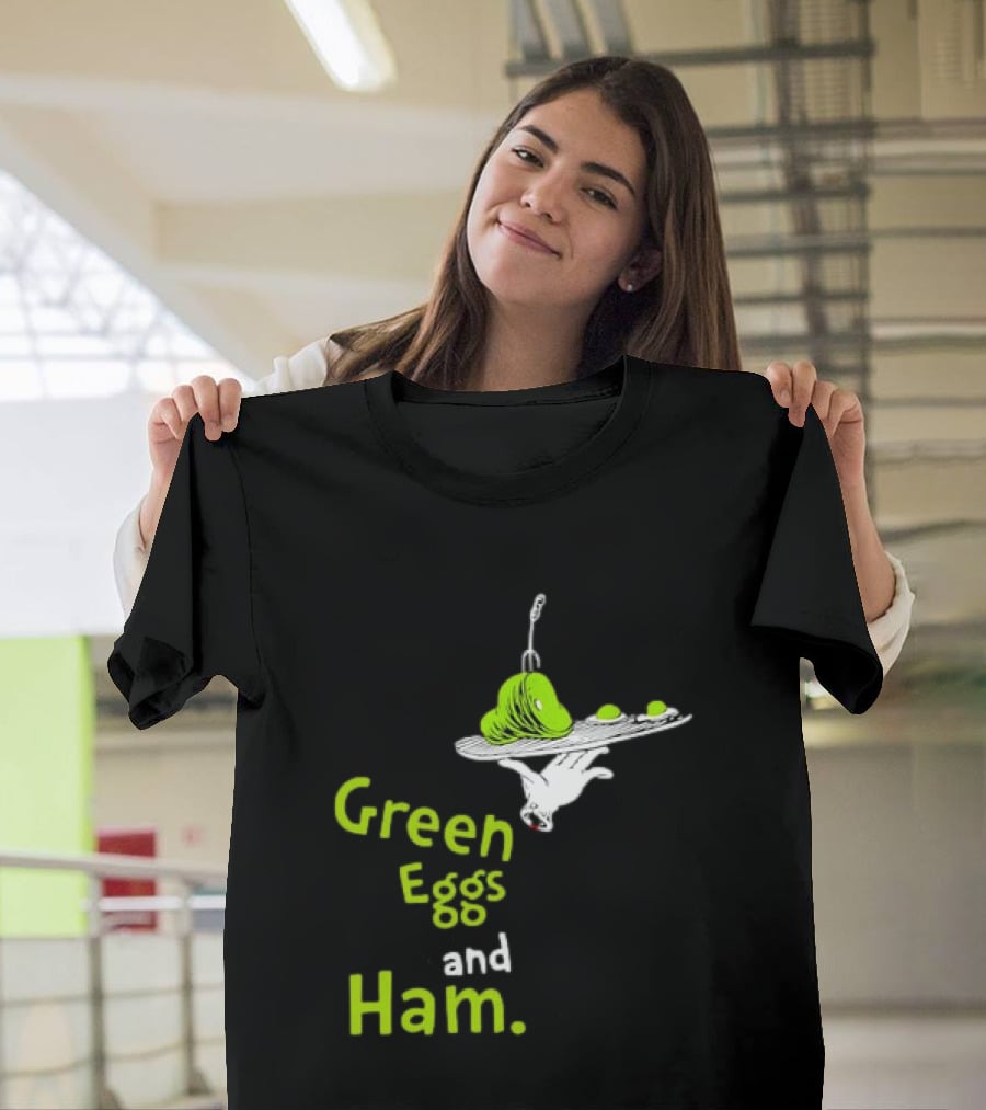 Dr Seuss Green Eggs And Ham Plate Illustration Classic Children's Book T-Shirt