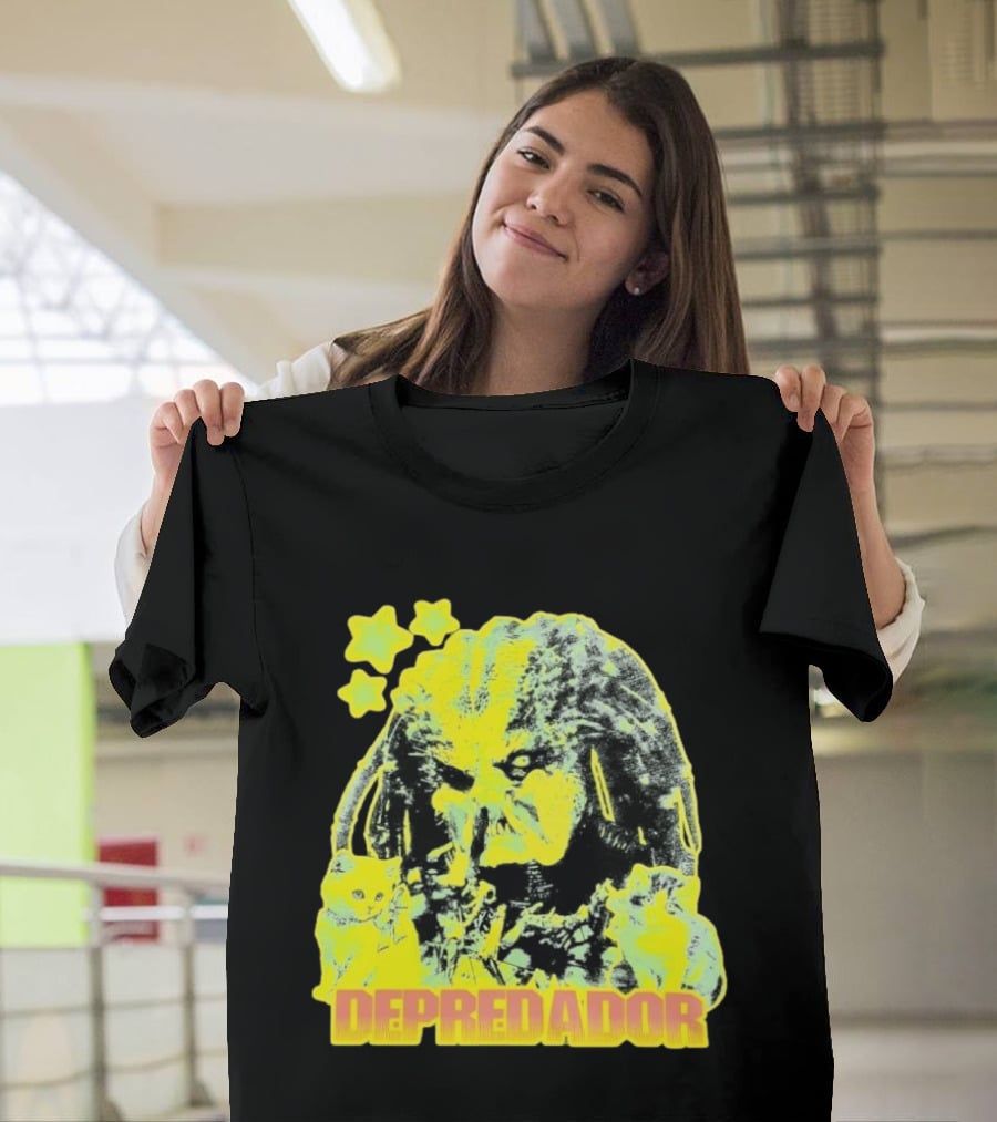 Depredador Predator Sci Fi With Kittens And Stars T-Shirt