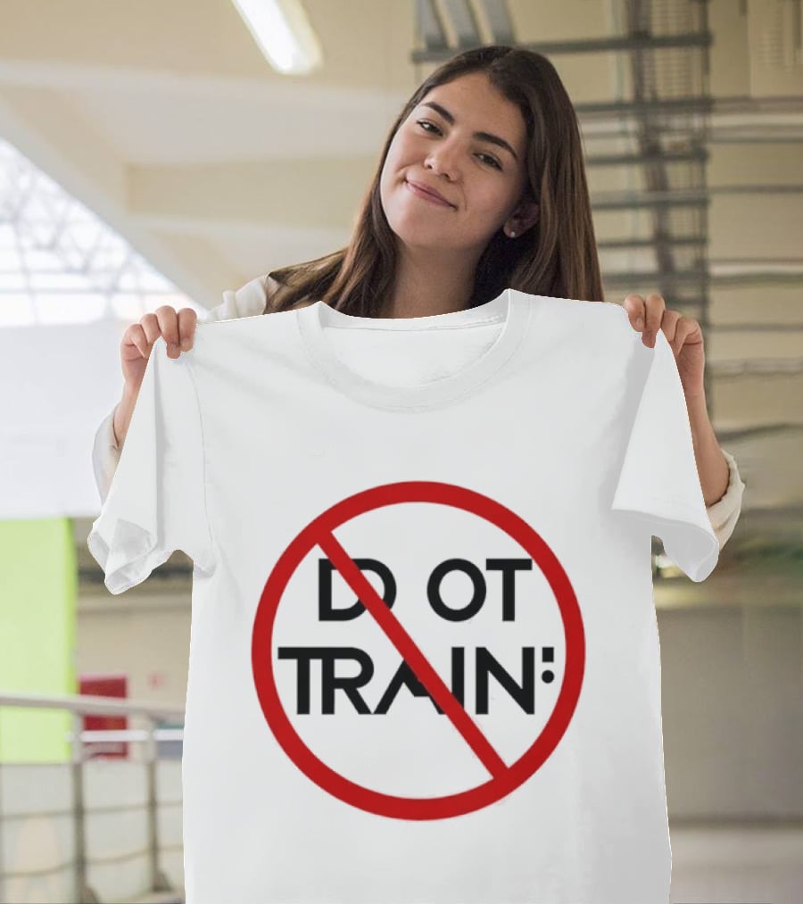 Do Not Train AI Artificial Intelligence Warning T-Shirt