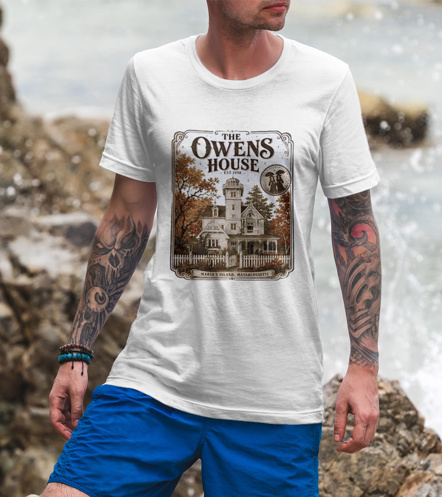 The Owens House Est 1998 Maria's Island Massachusetts Vintage Gothic Mansion T-Shirt