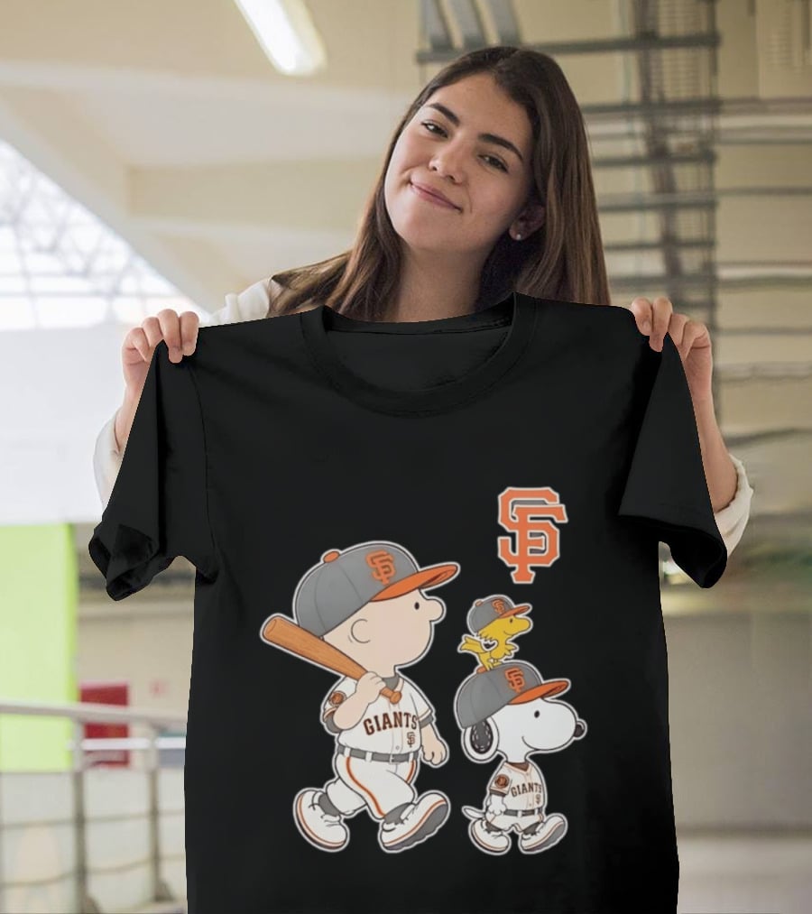 Woodstock Charlie Brown Snoopy San Francisco Giants Baseball Team T-Shirt