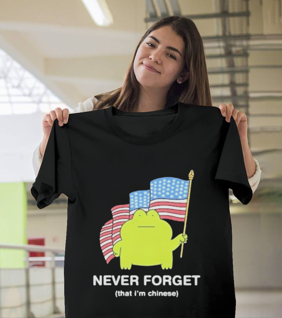 Frog Holding American Flags Never Forget That I'm Chinese T-Shirt