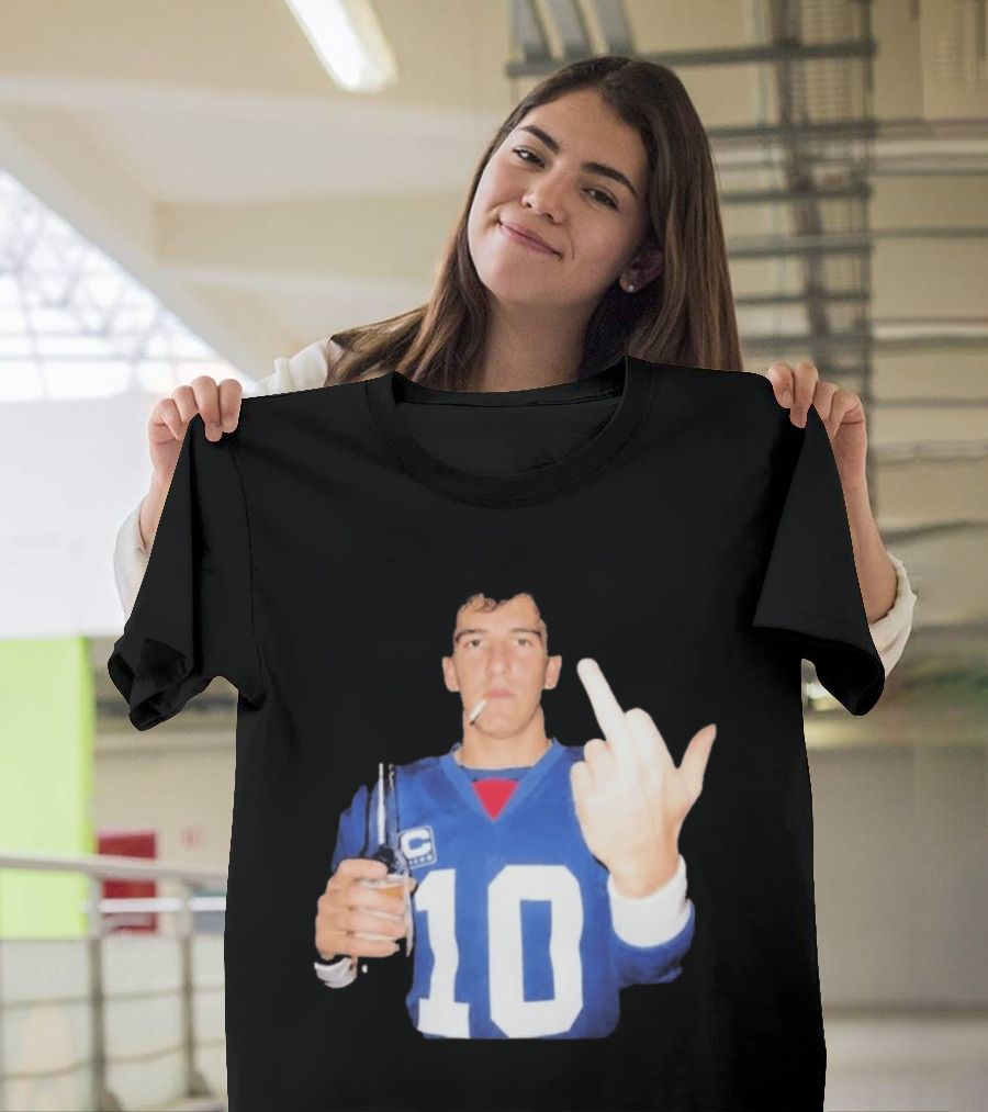Eli Manning Jersey Smoking Gesture Middle Finger 10 T-Shirt