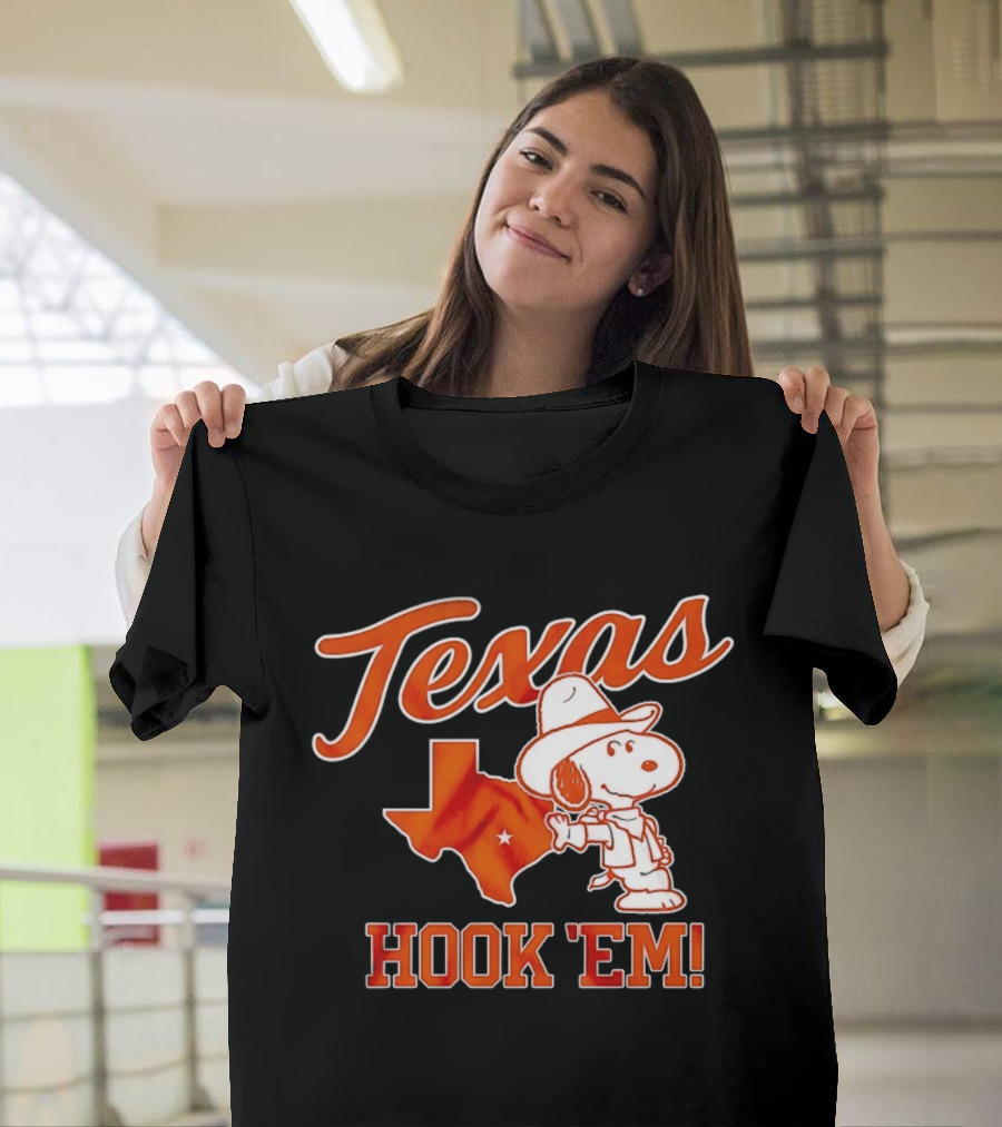 Texas Snoopy Hook 'Em Peanuts Cowboy Spirit T-Shirt