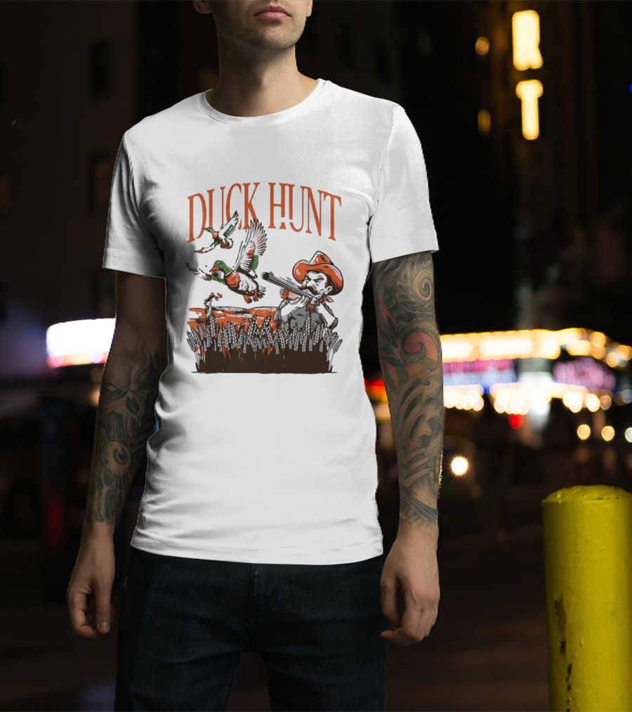 Duck Hunt Hunter Wildlife Outdoors Vintage Cowboy Shooting Scene T-Shirt