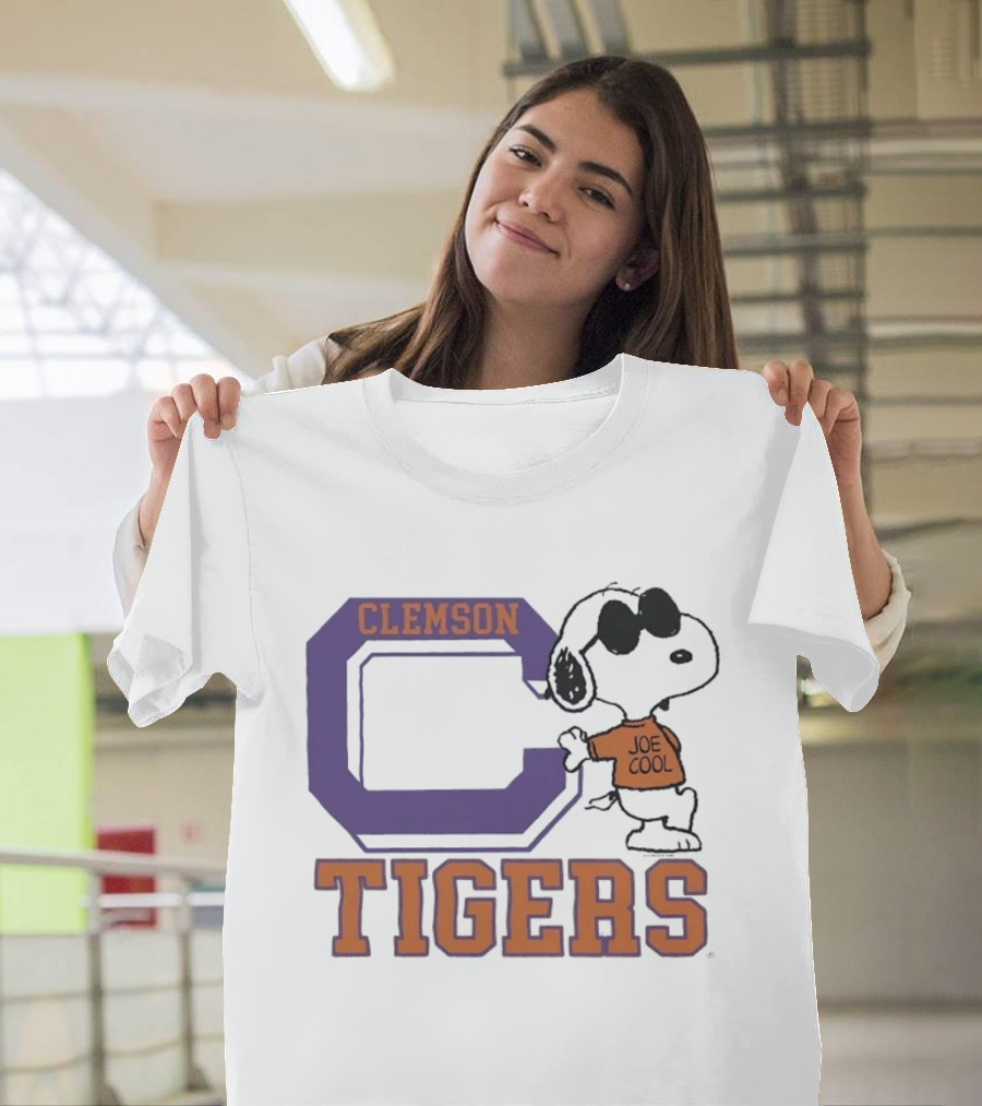 Clemson Tigers Snoopy Joe Cool Peanuts College Sports T-Shirt
