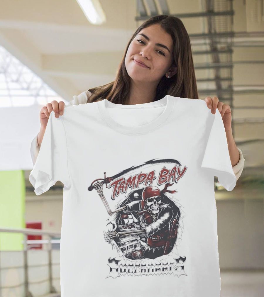 Tampa Bay Buccaneers Skeleton Pirate T-Shirt
