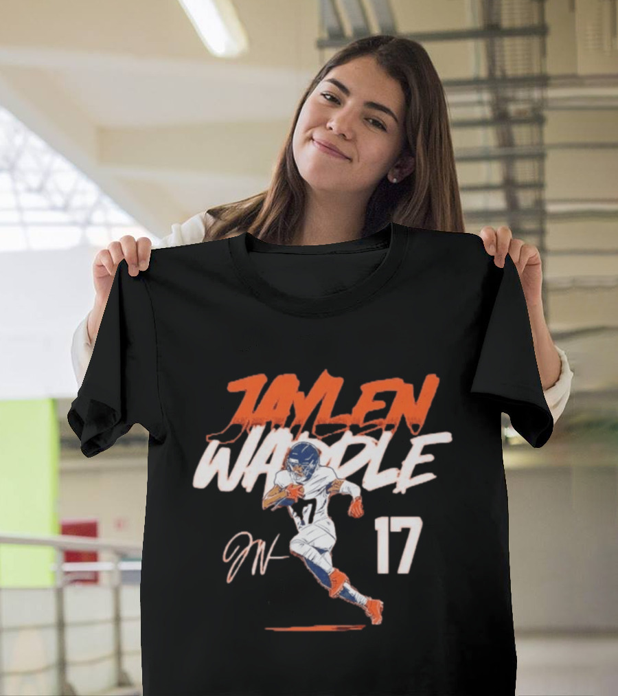 Jaylen Waddle 17 Denver Broncos Pose T-Shirt