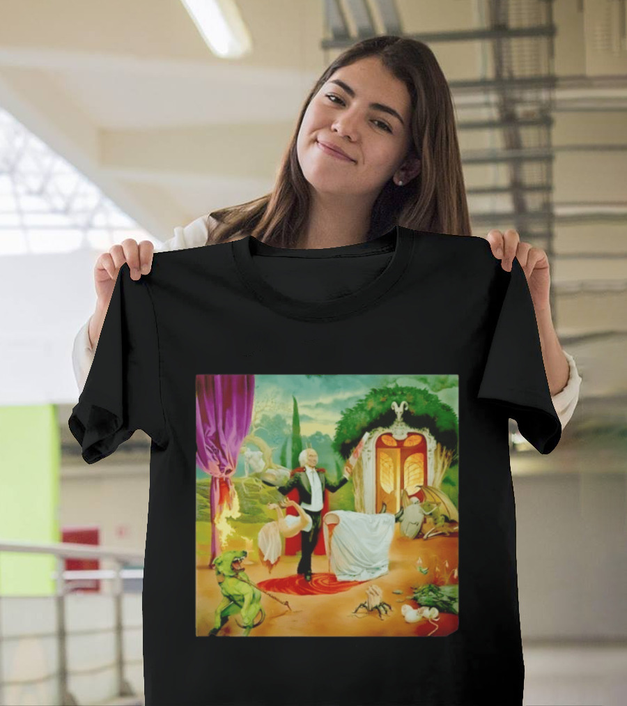Surreal Magician Gothic Horror Sawing Woman In Half Fantasy Scene T-Shirt