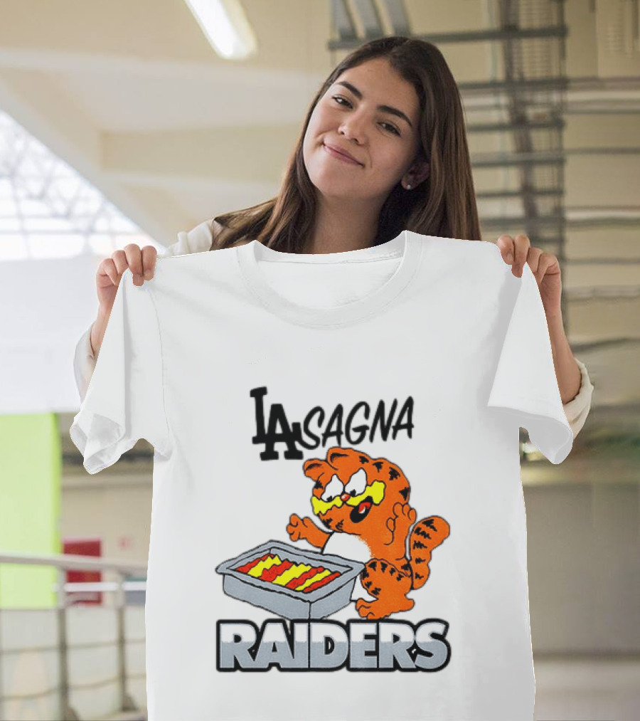 LA Lasagna Raiders Orange Cat Eating Lasagna Sports Rivalry T-Shirt