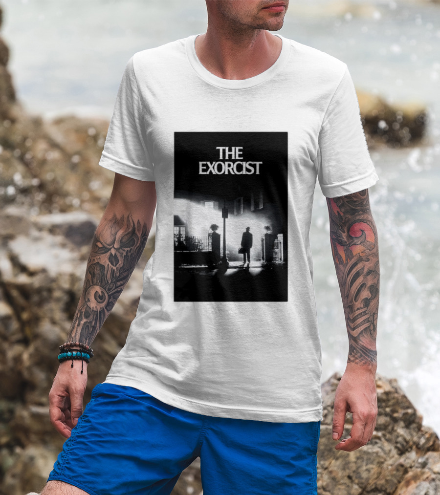 The Exorcist Iconic Horror Movie Walking Man Shadow Scene T-Shirt