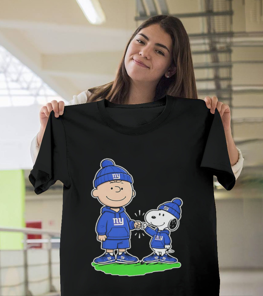 Snoopy And Charlie Brown NY Giants NFL Collaboration T-Shirt