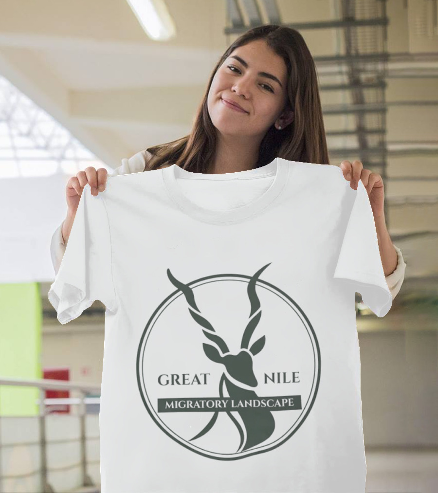Great Nile Migratory Landscape Wildlife Antelope Circle T-Shirt
