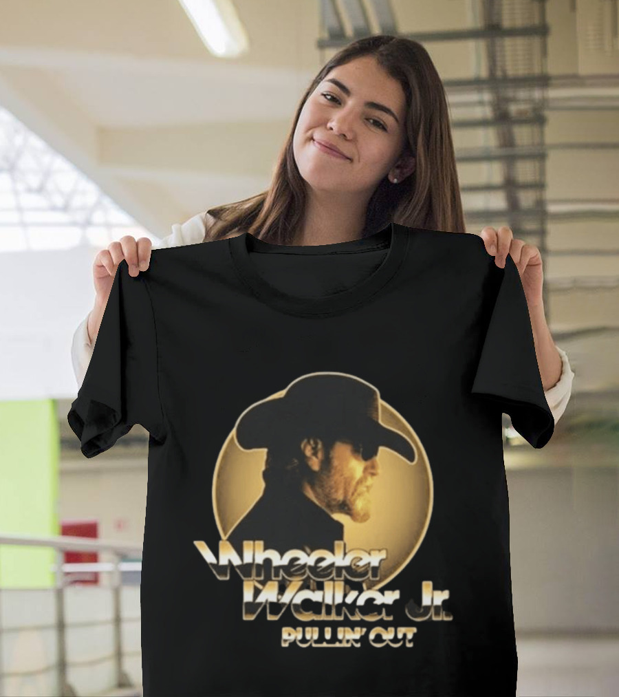 Wheeler Walker Jr. Pullin' Out Album Cover Portrait In Gold T-Shirt
