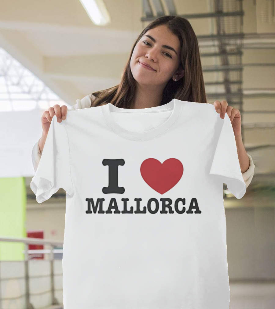 I Love Mallorca Spain Travel Vacation Balearic Islands Iconic Heart T-Shirt