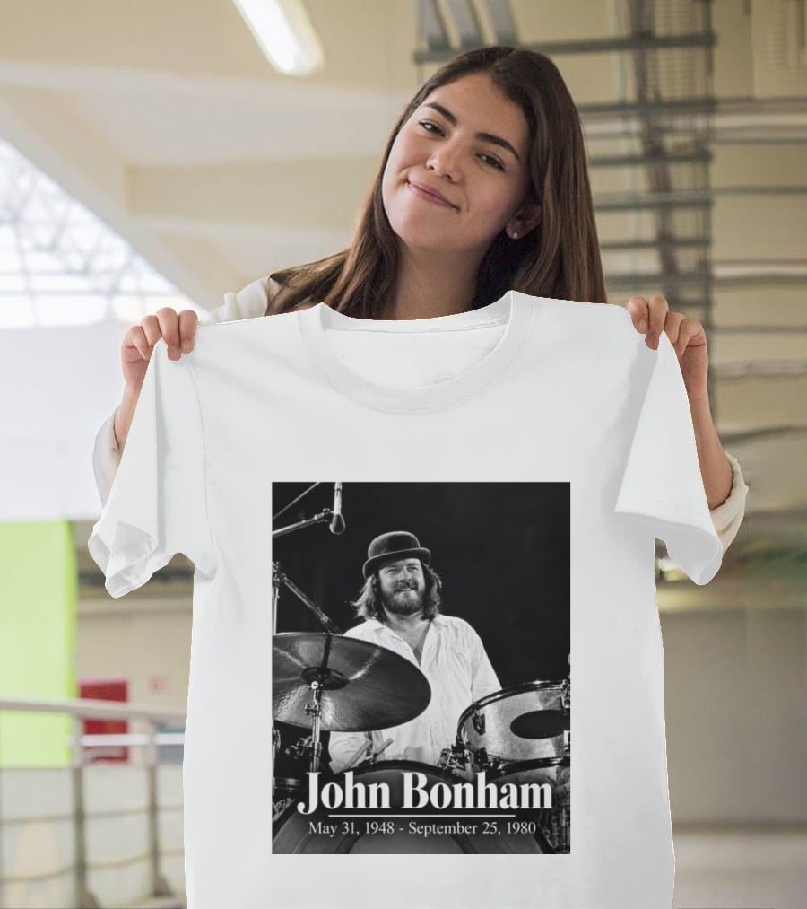 John Bonham May 31 1948 September 25 1980 Drummer Tribute Black And White Photo T-Shirt
