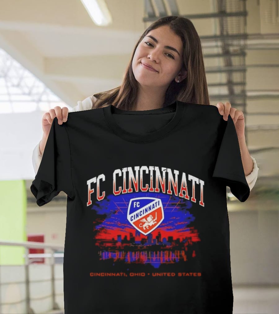 FC Cincinnati Skyline Cincinnati Ohio United States T-Shirt