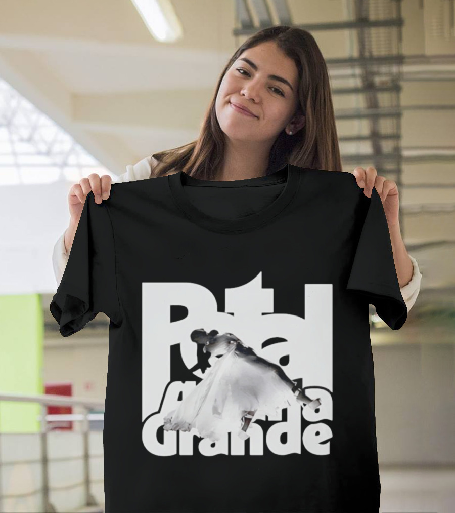 Petal Ariana Grande Pop Music Singer Floating T-Shirt