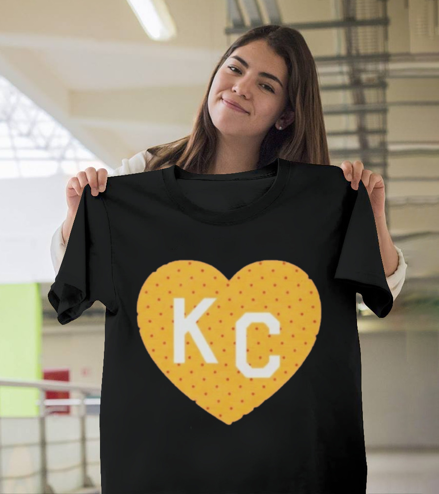 Kansas City Chiefs KC Heart Polka Dot Fan T-Shirt