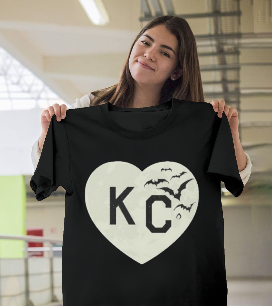 Kansas City KC Heart Moon Bats T-Shirt
