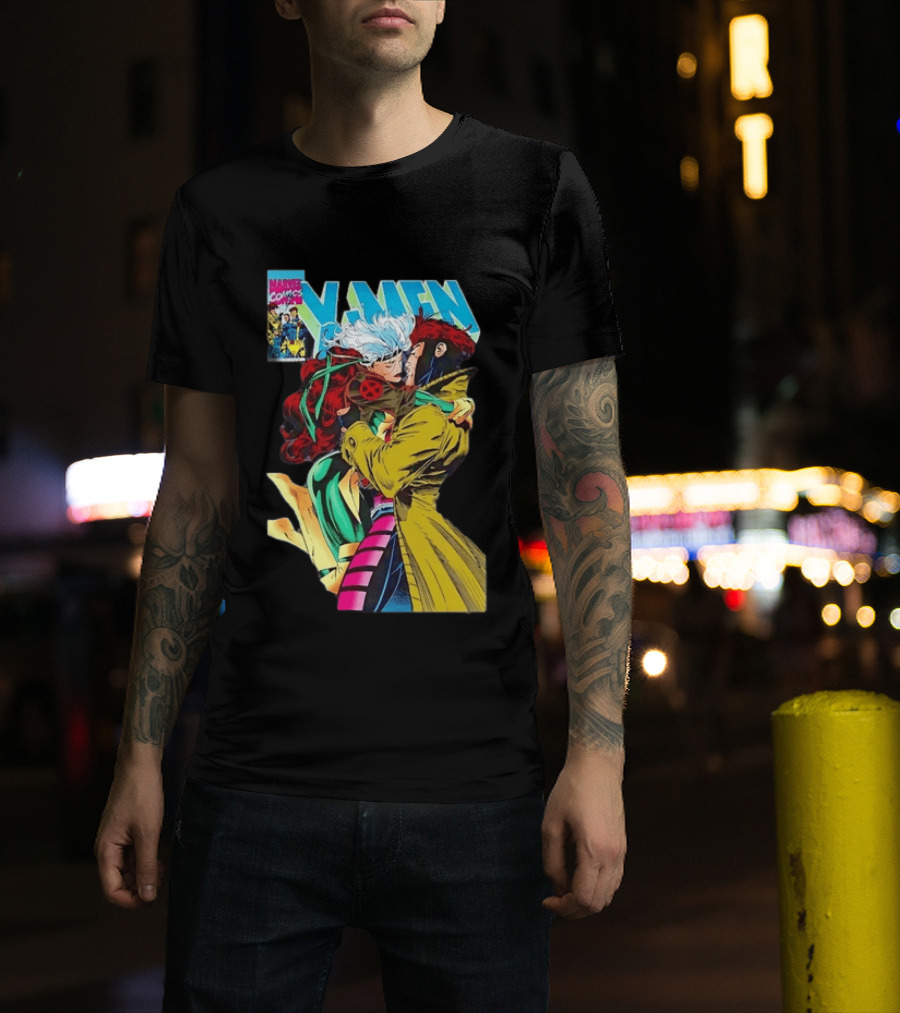 Marvel Comics X Men Rogue And Gambit Romantic Embrace Cover T-Shirt