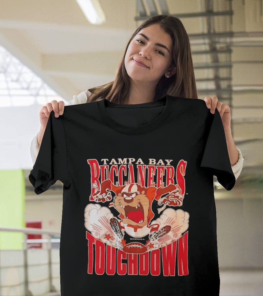 Tampa Bay Buccaneers Taz Touchdown 1993 Football Cartoon T-Shirt