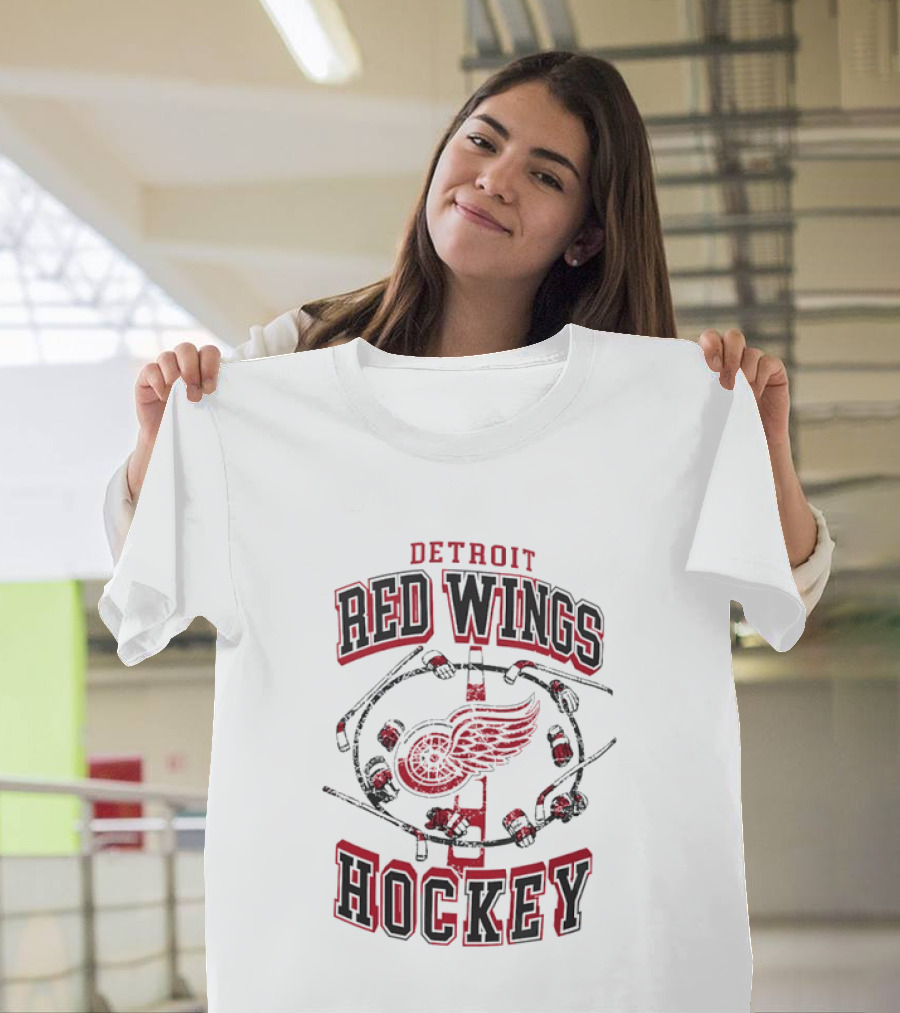 Detroit Red Wings Hockey Vintage Style Distressed Circle T-Shirt