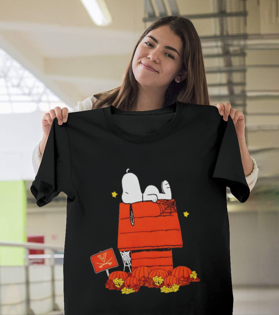 Snoopy Halloween Doghouse Virginia Cavaliers College Football Peanuts Pumpkins T-Shirt