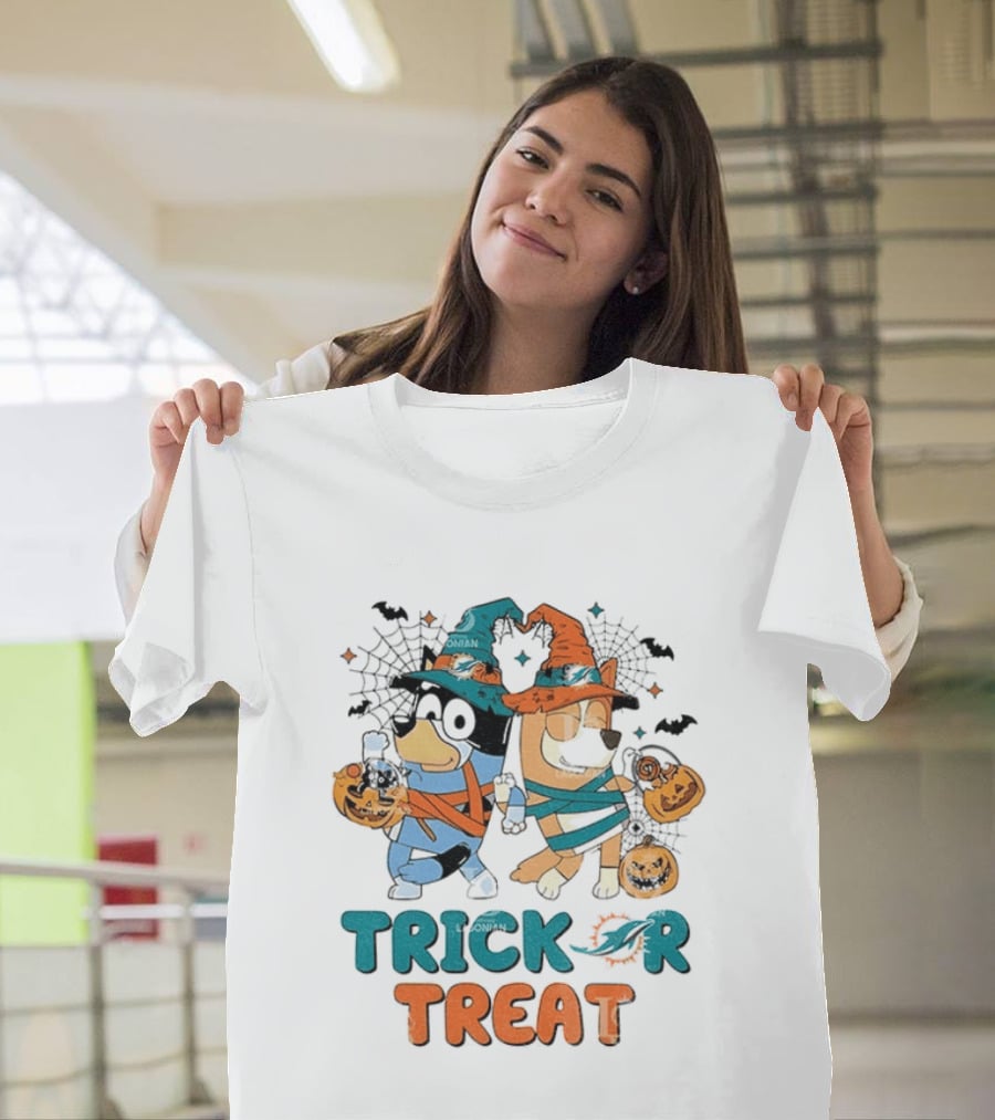 Miami Dolphins Bluey Trick Or Treat Halloween Pumpkin Spooky Costumes T-Shirt