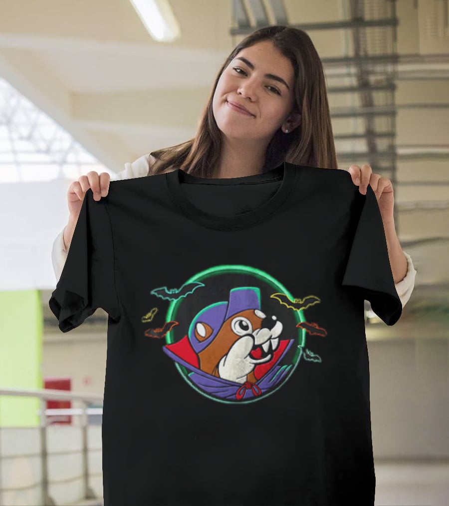 Buc Ee's Bucky The Beaver Halloween Vampire Costume Bats Decor 2 Sided T-Shirt