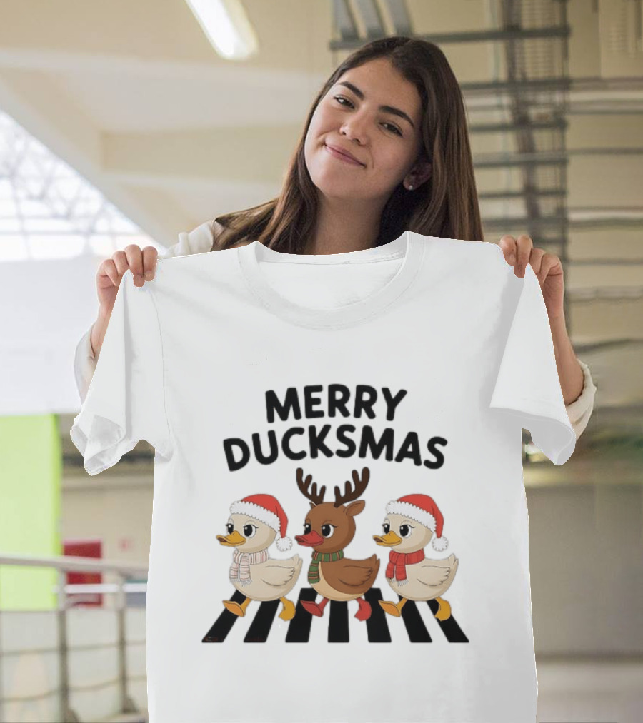 Merry Ducksmas Holiday Christmas Ducks In Santa Hats And Reindeer Outfit T-Shirt