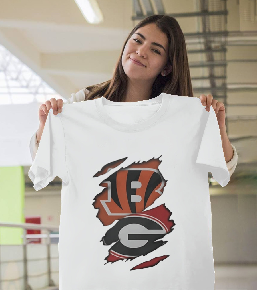 Cincinnati Bengals Georgia Bulldogs NCAA Torn Logos T-Shirt