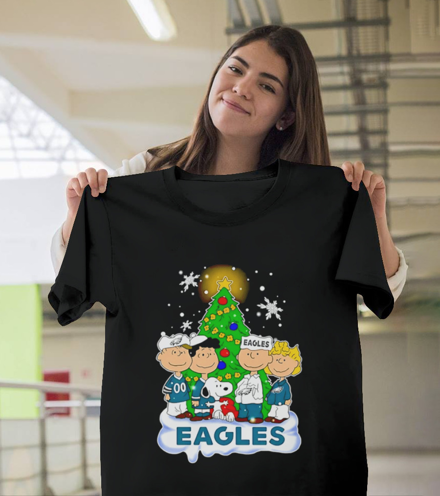 Peanuts Characters Christmas Tree Philadelphia Eagles T-Shirt