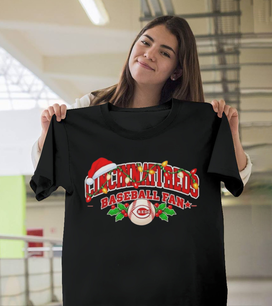 Cincinnati Reds Baseball Fan Christmas Lights Santa Hat T-Shirt