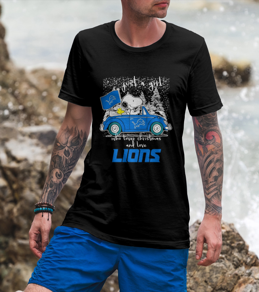 Snoopy Just A Girl Who Loves Christmas And Love Lions T-Shirt